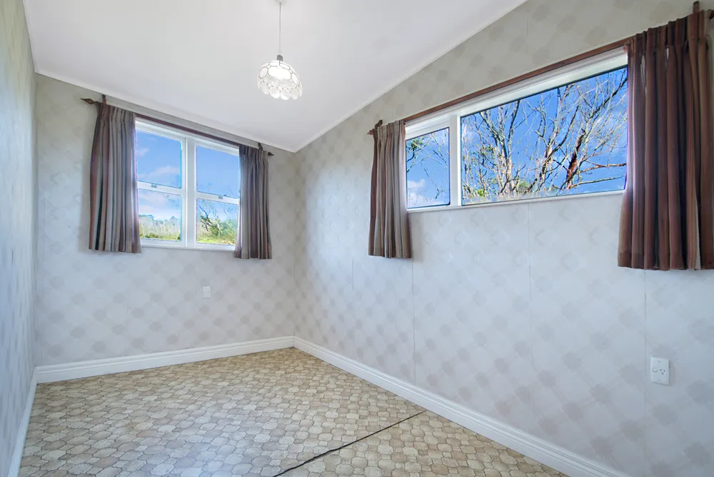 Photos of 290 Henderson Valley Road
