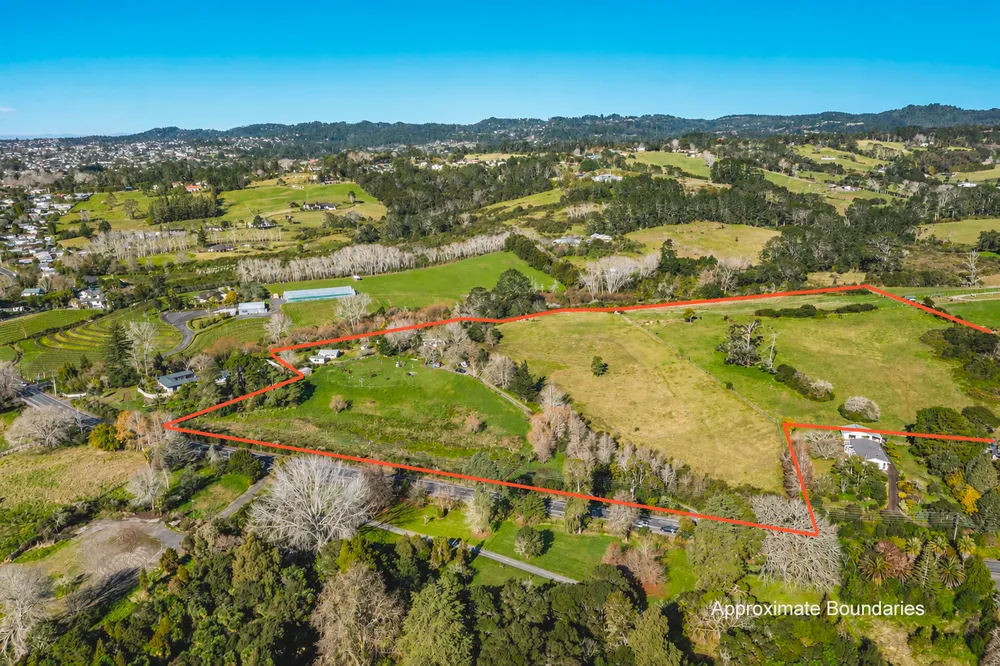 Photos of 290 Henderson Valley Road