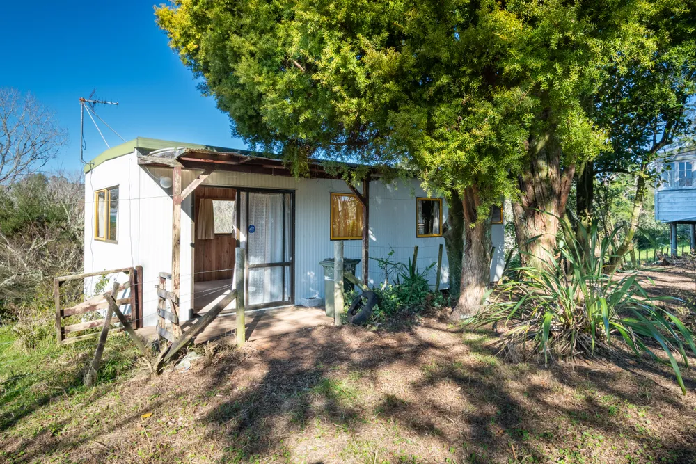 Photos of 290 Henderson Valley Road