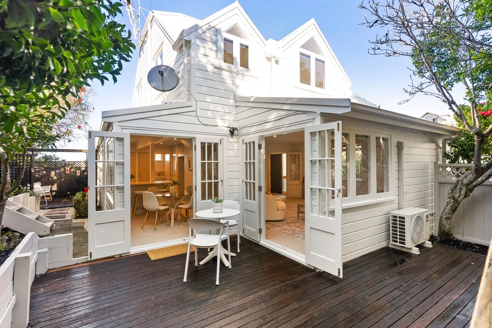 Photos of 29E St Stephens Avenue