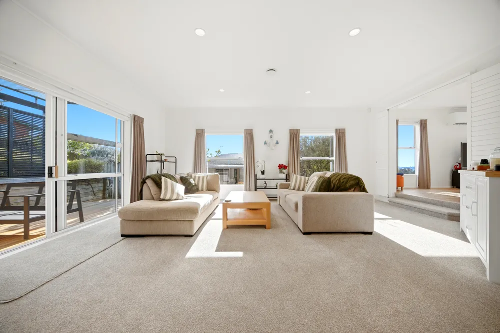 Photos of 8 Unsworth Drive