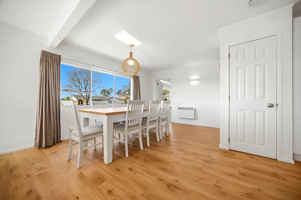 Photos of 8 Unsworth Drive