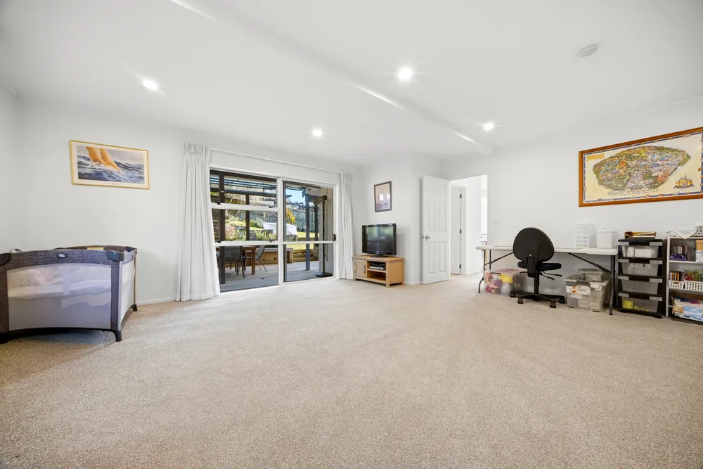 Photos of 8 Unsworth Drive