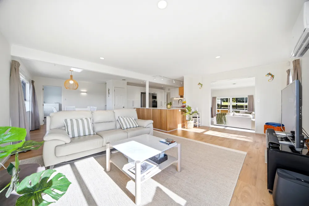 Photos of 8 Unsworth Drive