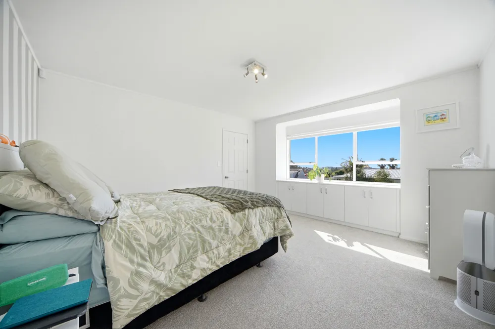 Photos of 8 Unsworth Drive