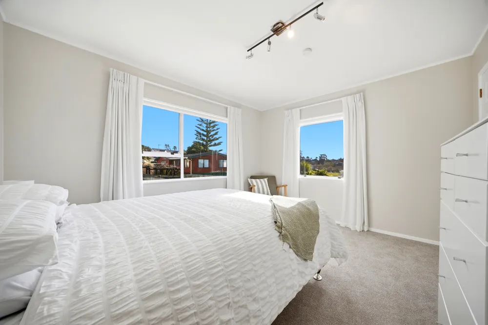 Photos of 8 Unsworth Drive