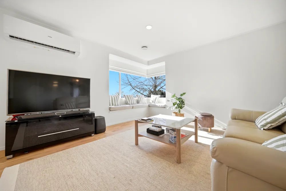 Photos of 8 Unsworth Drive
