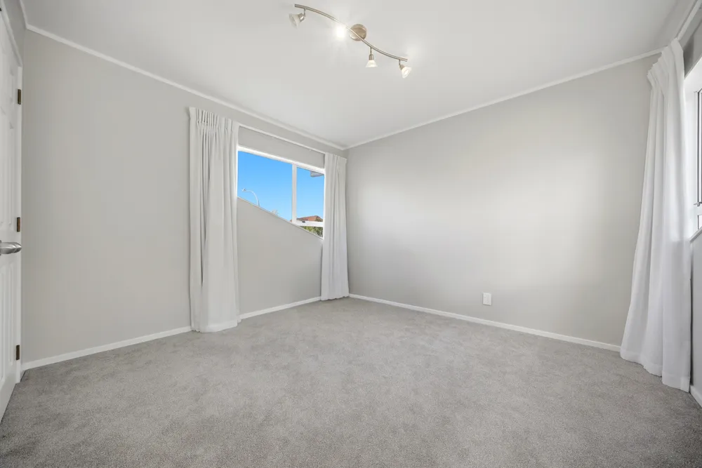 Photos of 8 Unsworth Drive