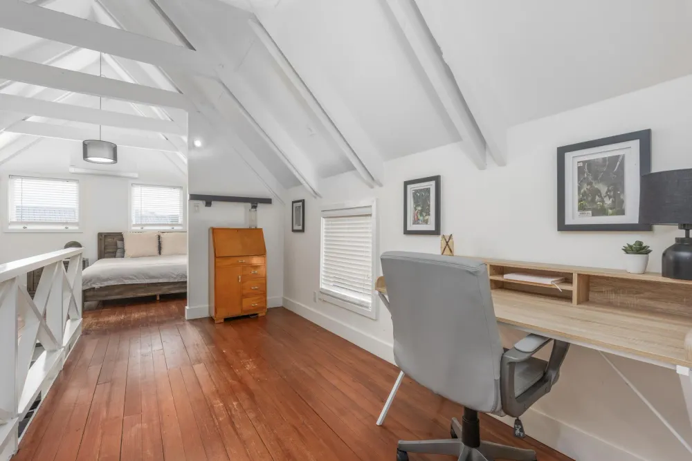 Photos of 10a Tisch Place