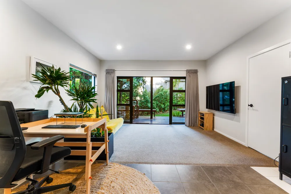Photos of 2/21 Aorangi Place