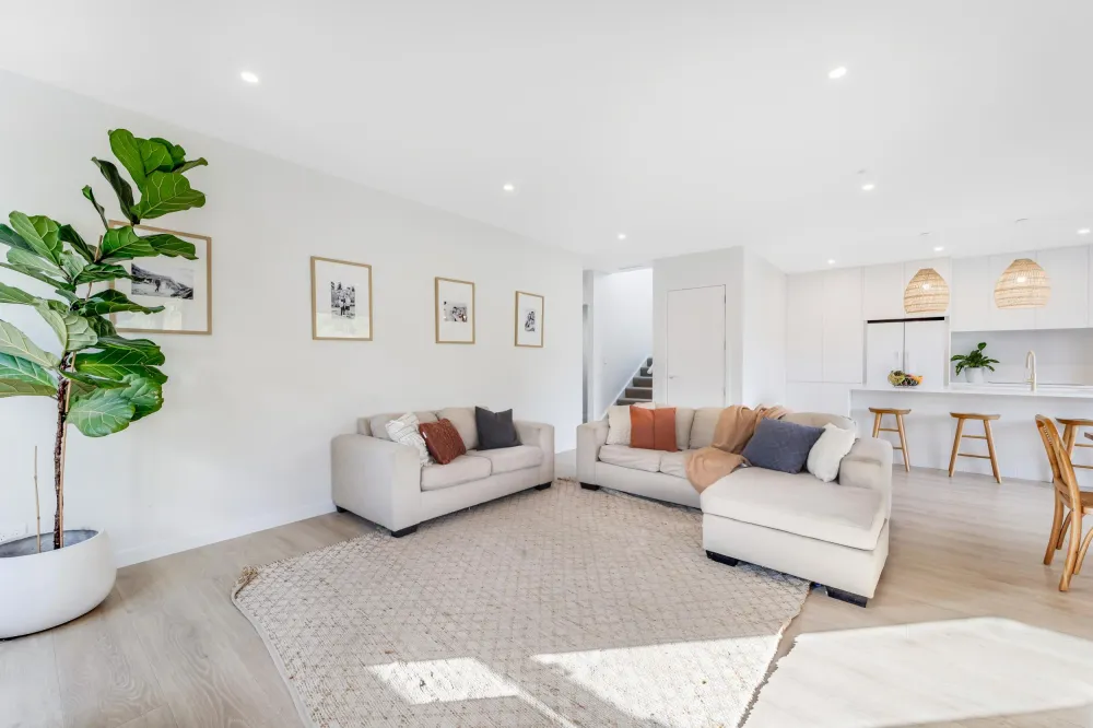 Photos of 25A Marvon Downs Avenue