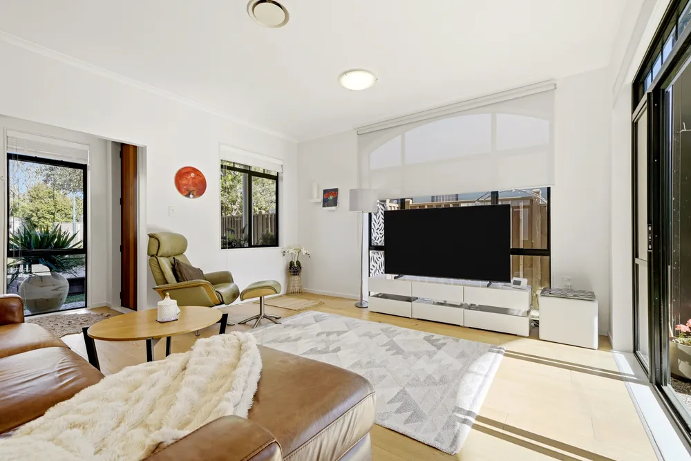 Photos of 4 Pepperdine Place