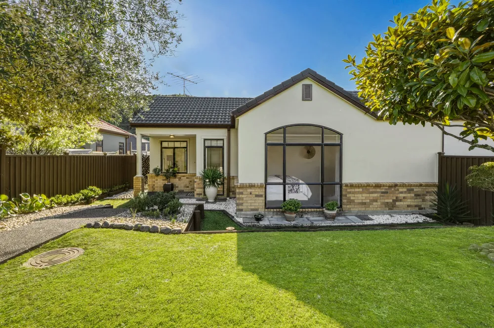 Photos of 4 Pepperdine Place