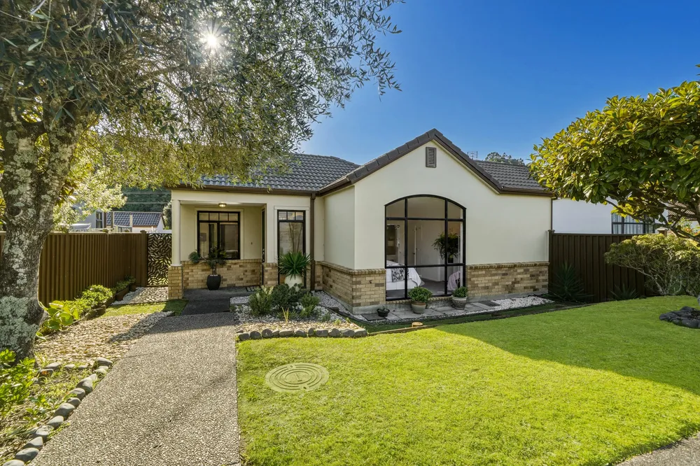 Photos of 4 Pepperdine Place