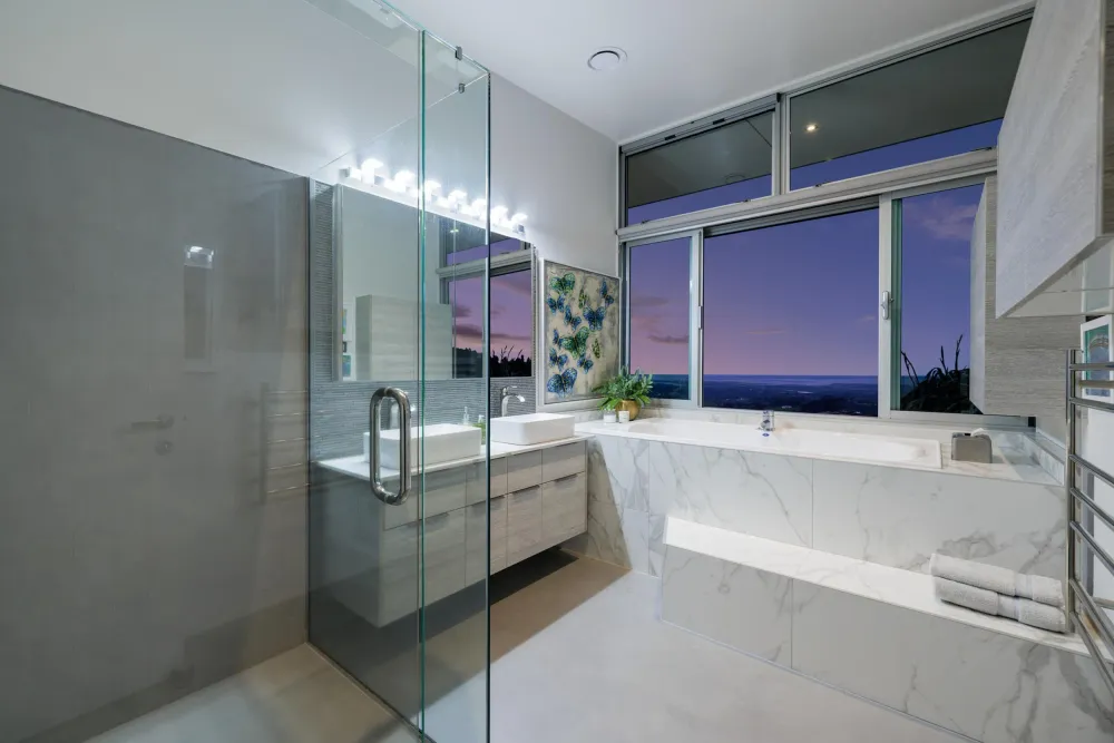 Photos of 526 Lund Road