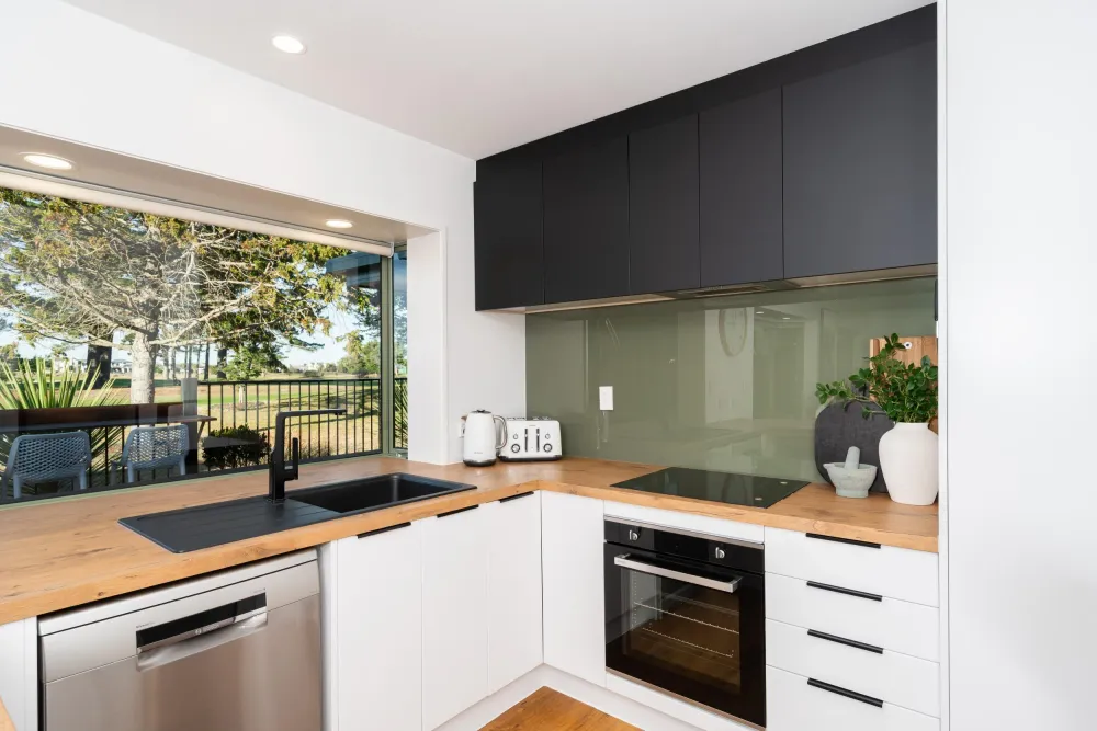 Photos of 488A Bower Avenue