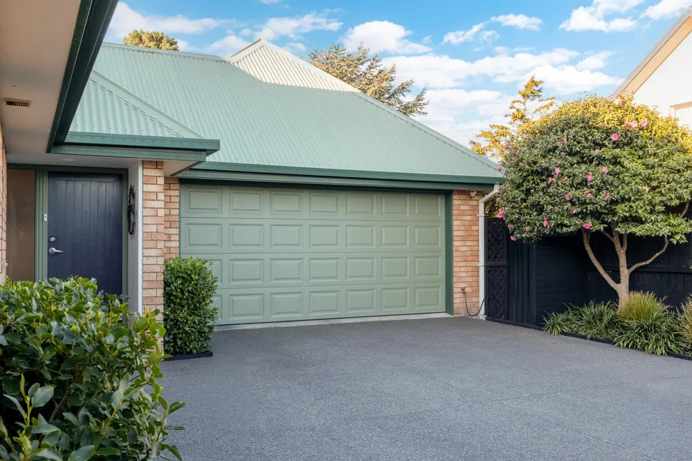 Photos of 488A Bower Avenue