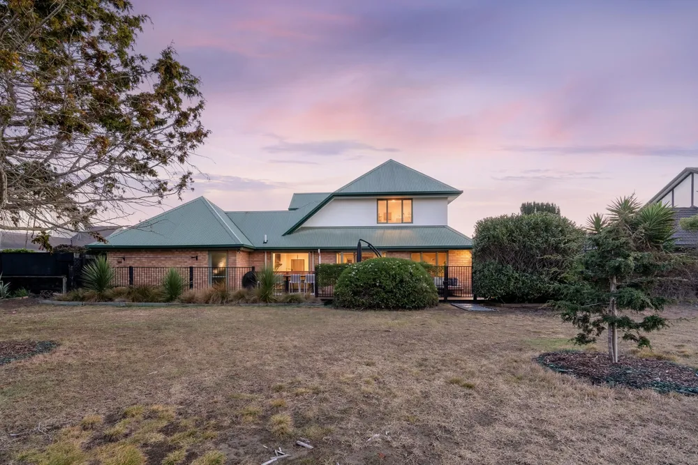 Photos of 488A Bower Avenue