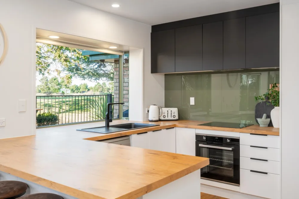 Photos of 488A Bower Avenue