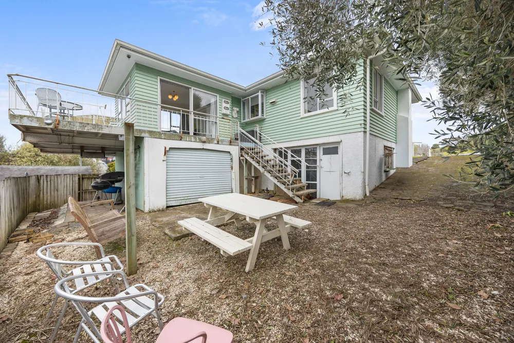Photos of 20 Apirana Avenue