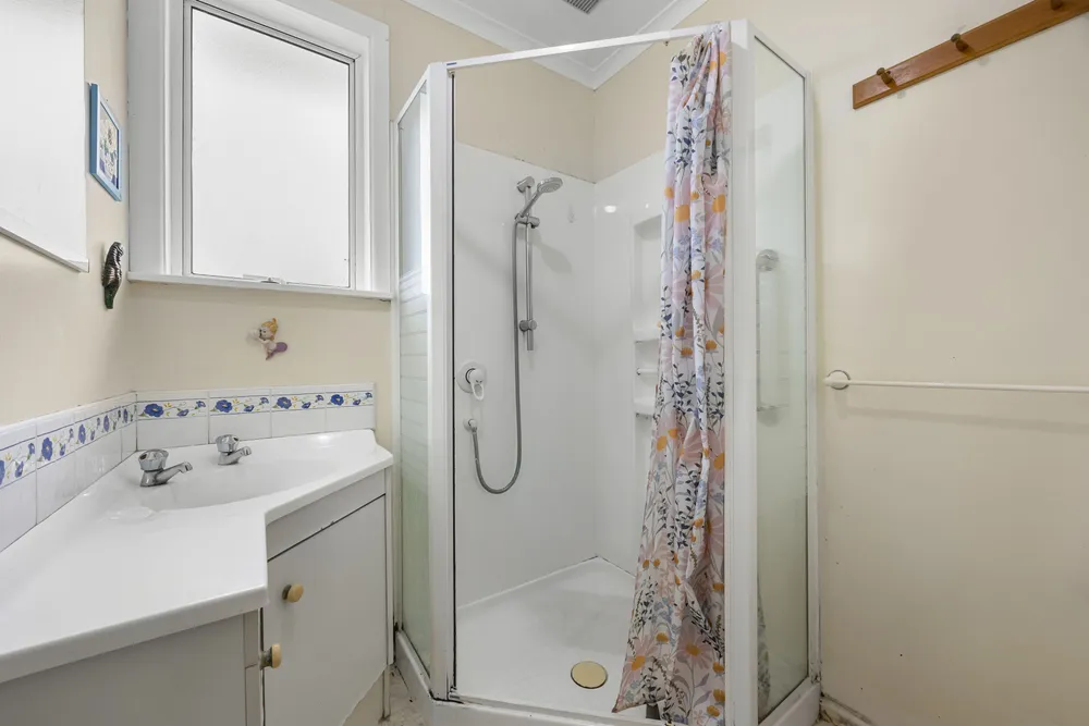 Photos of 20 Apirana Avenue