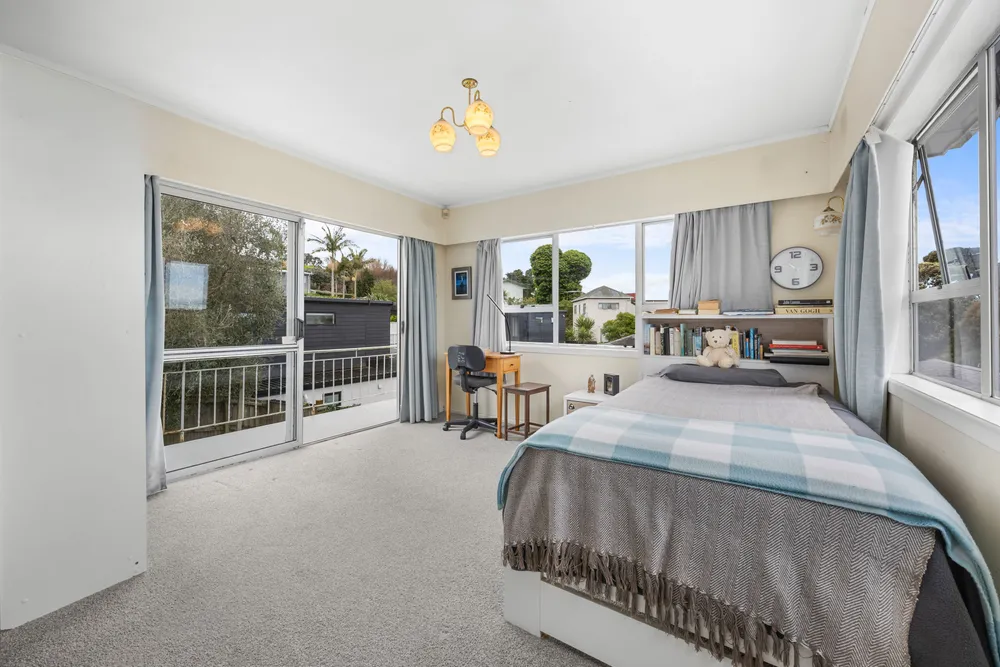 Photos of 20 Apirana Avenue
