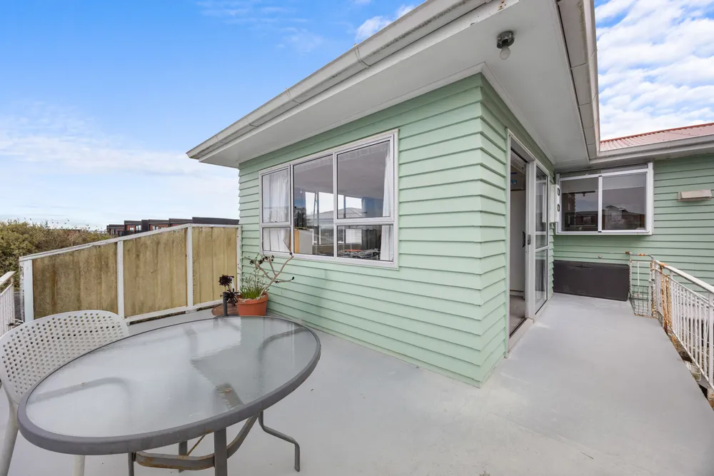 Photos of 20 Apirana Avenue