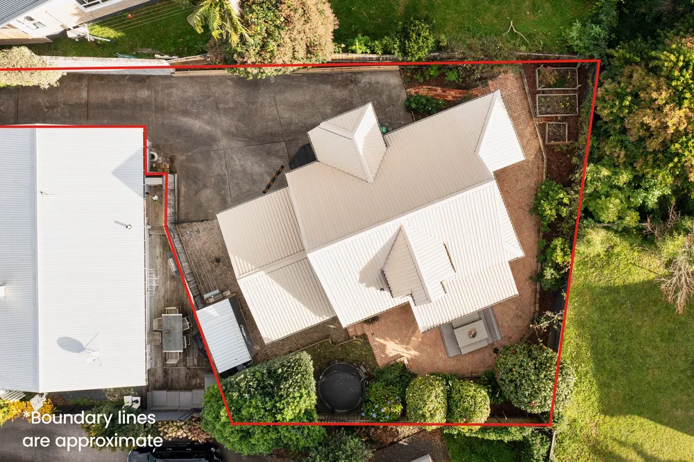 Photos of 8 Higgs Road