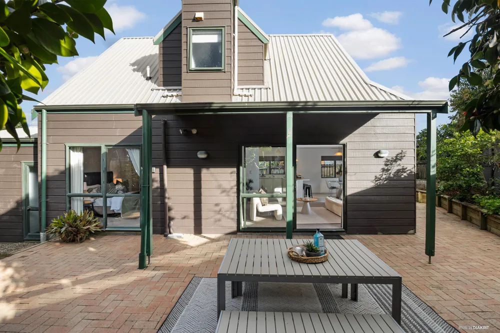 Photos of 8 Higgs Road