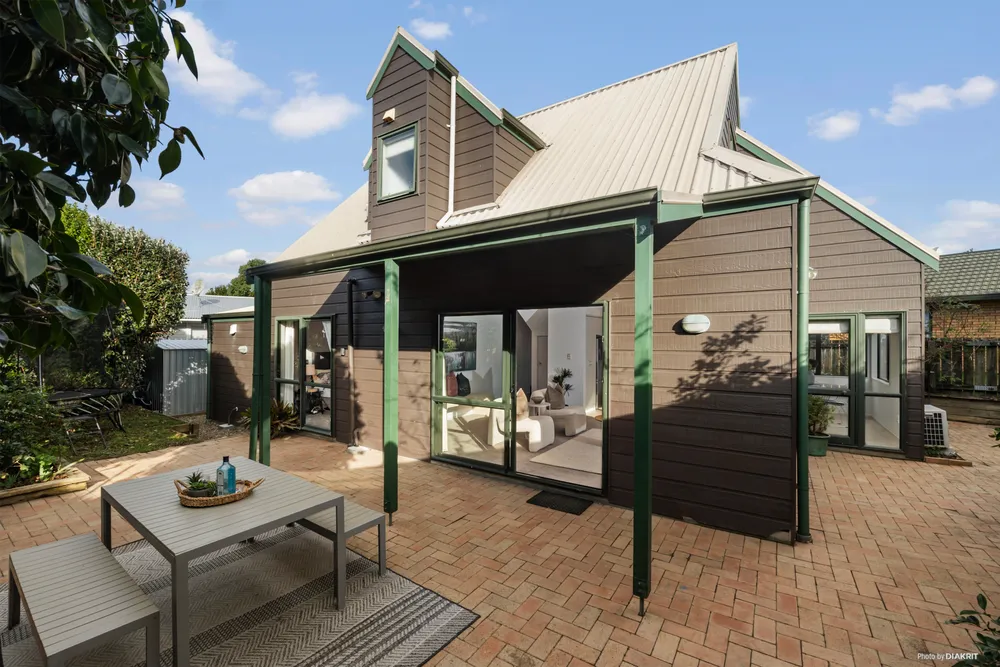 Photos of 8 Higgs Road