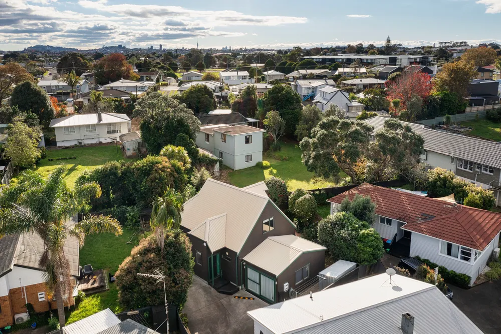 Photos of 8 Higgs Road