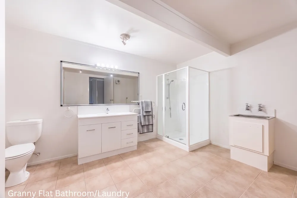 Photos of 218 Whangaparaoa Road