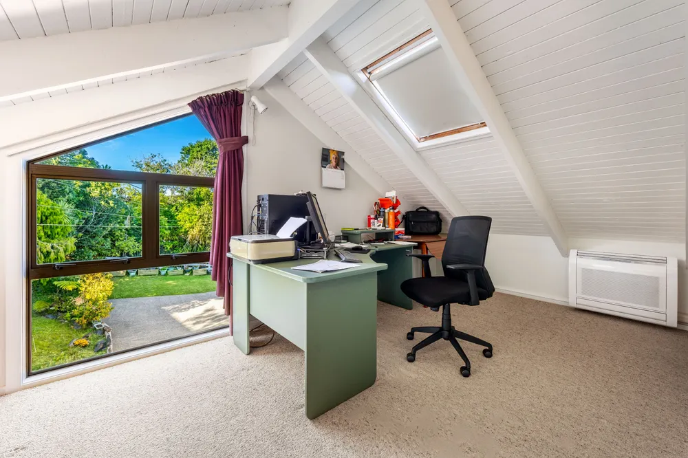 Photos of 218 Whangaparaoa Road