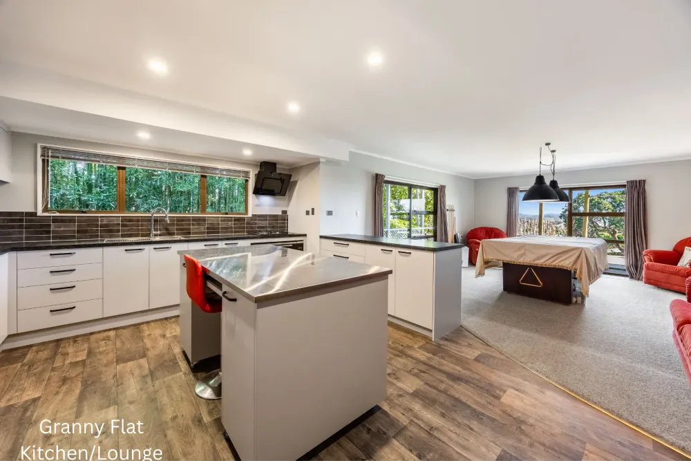 Photos of 218 Whangaparaoa Road