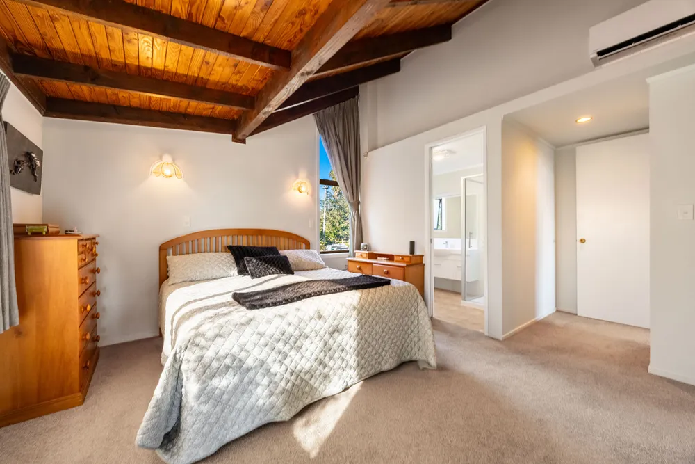 Photos of 218 Whangaparaoa Road