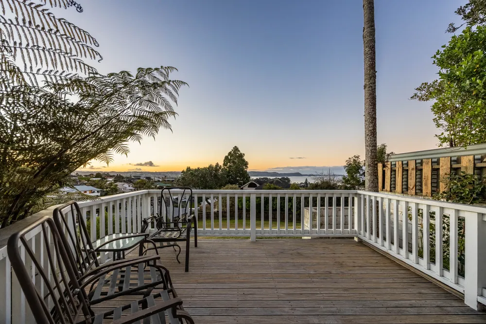 Photos of 218 Whangaparaoa Road