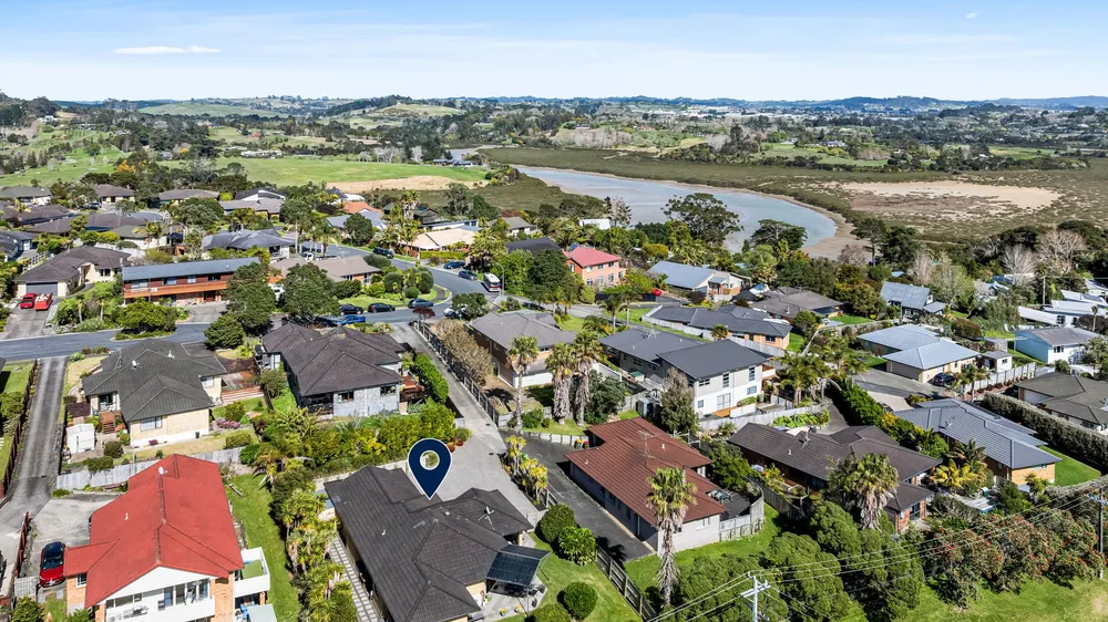 Photos of 40 Rivervale Grove
