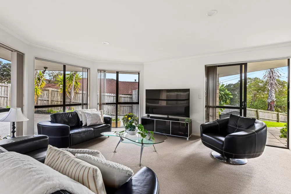 Photos of 40 Rivervale Grove