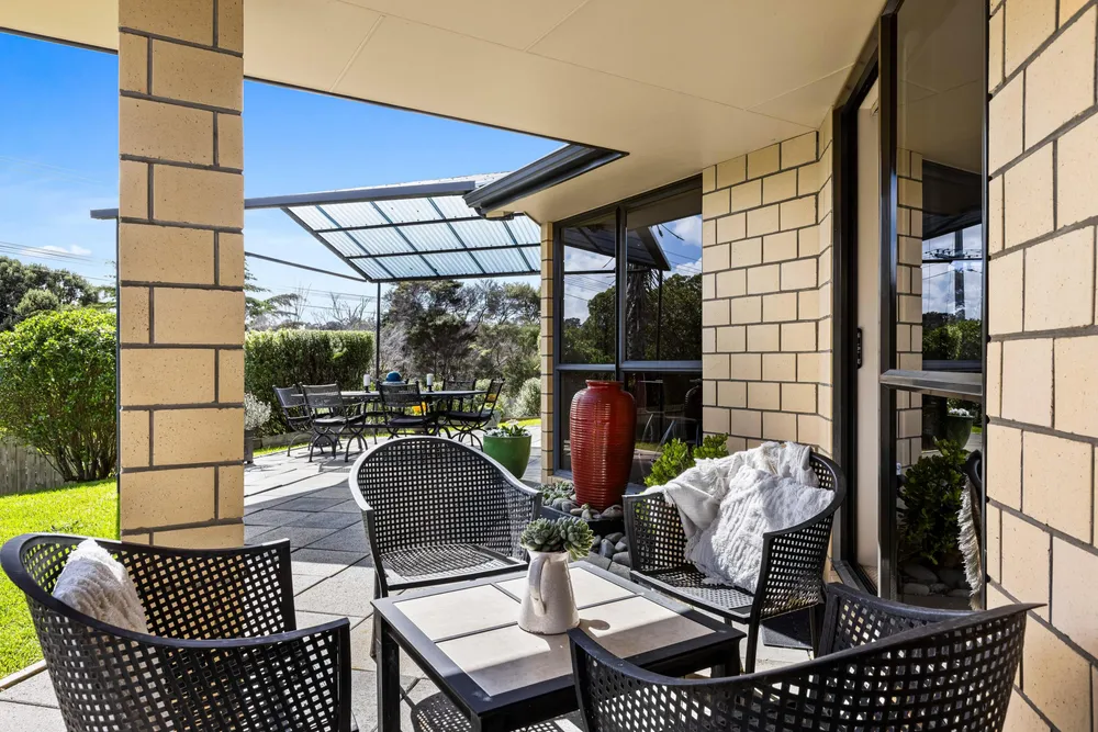 Photos of 40 Rivervale Grove
