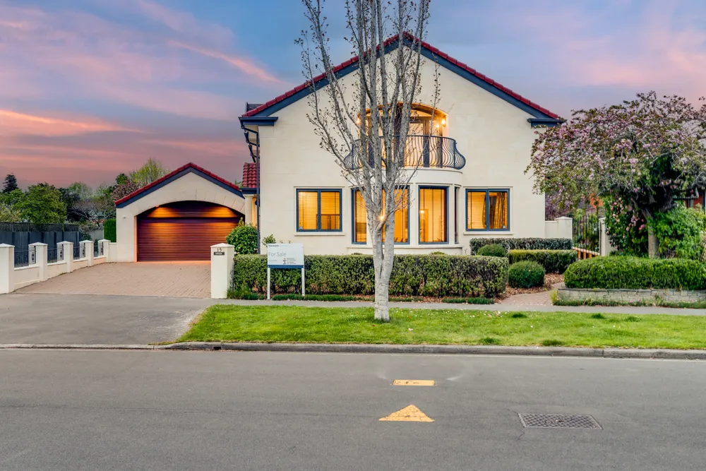 Photos of 15 Chateau Drive