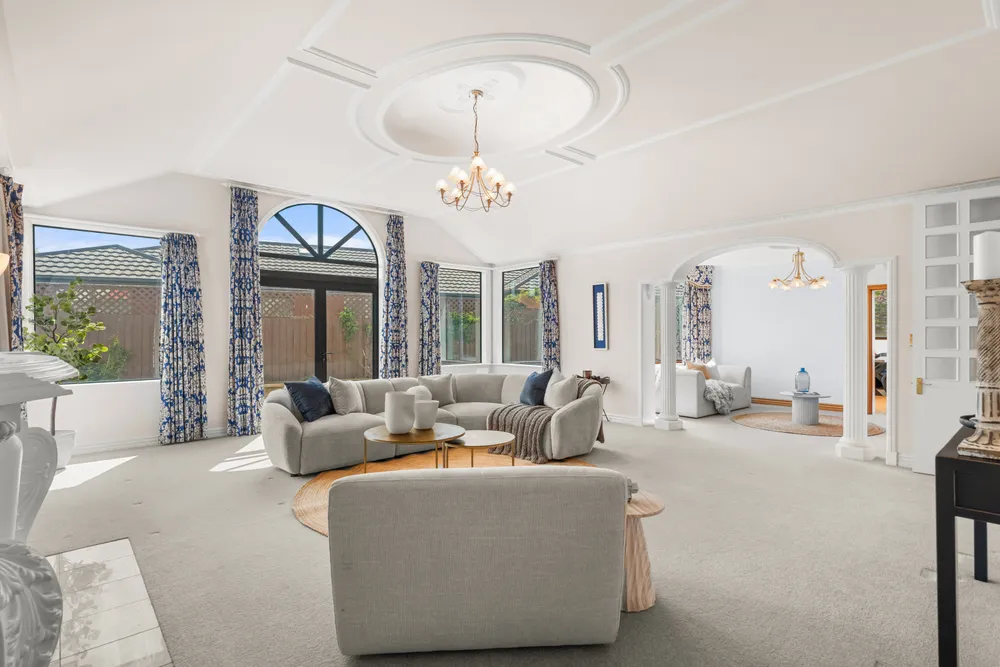Photos of 15 Chateau Drive