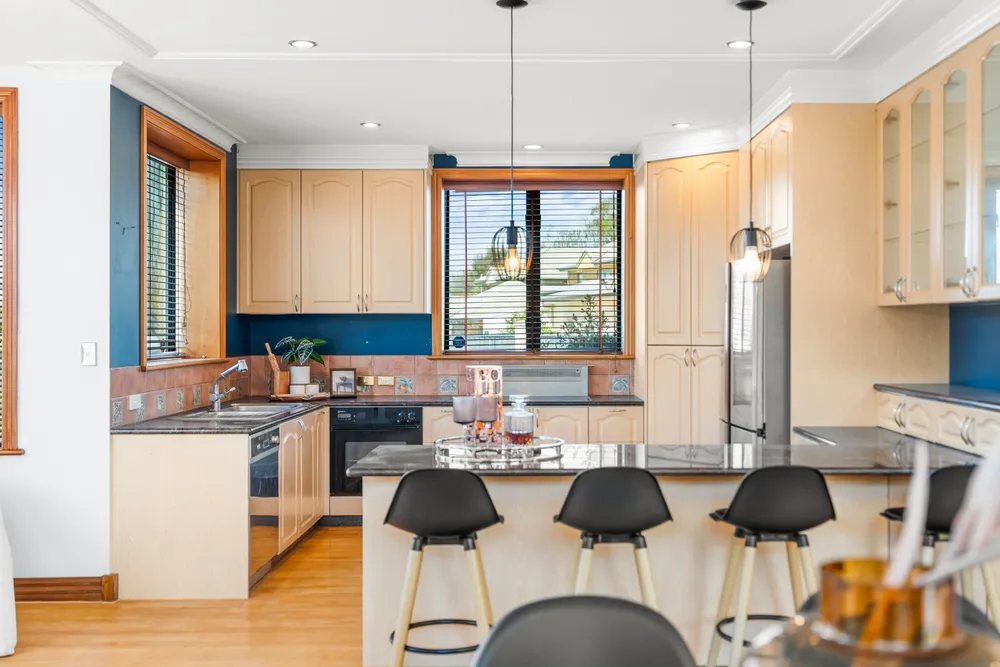 Photos of 15 Chateau Drive