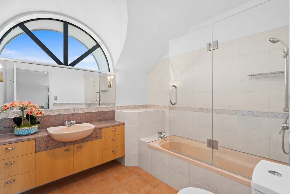 Photos of 15 Chateau Drive