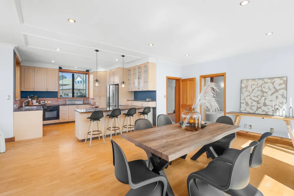 Photos of 15 Chateau Drive