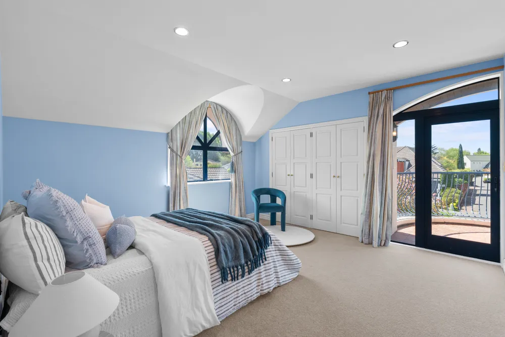 Photos of 15 Chateau Drive