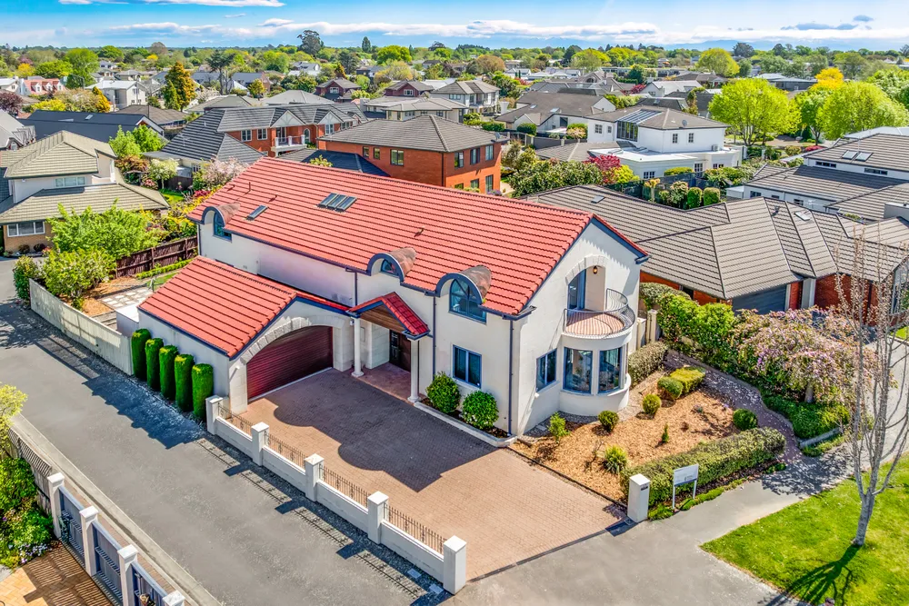 Photos of 15 Chateau Drive