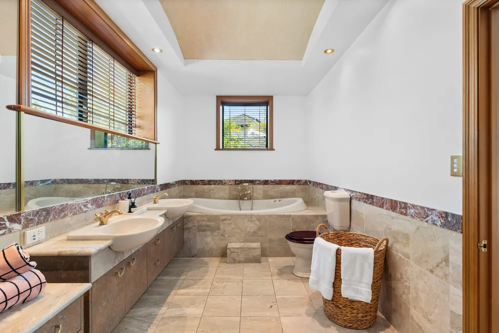 Photos of 15 Chateau Drive