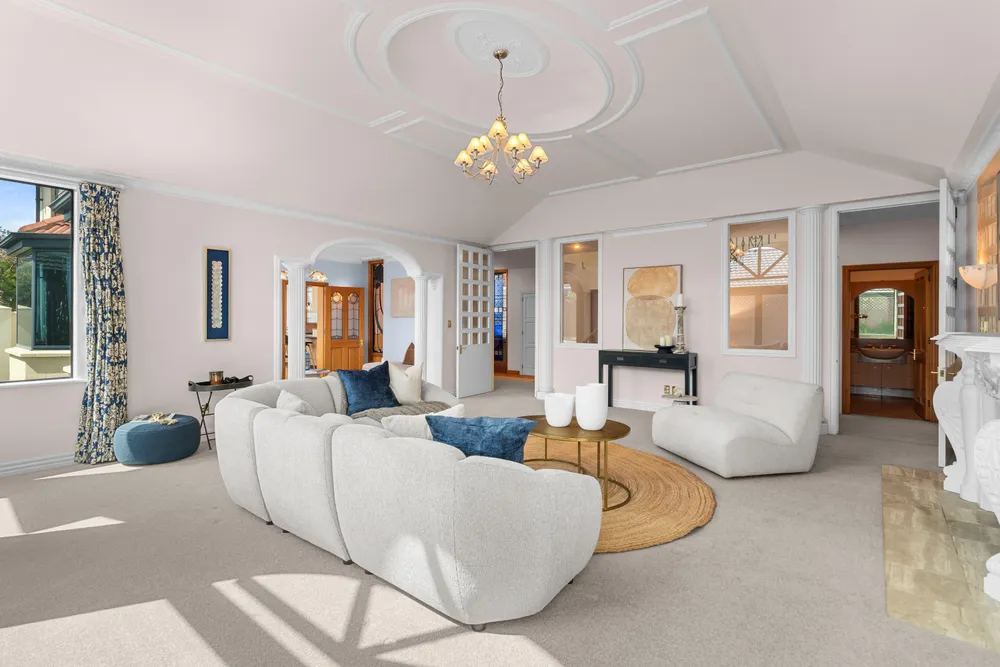Photos of 15 Chateau Drive