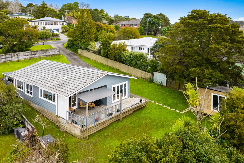 Photos of 11 Bambro Street