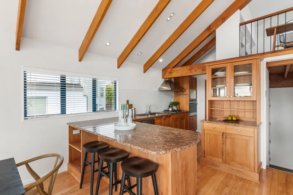 Photos of 31A Godden Crescent